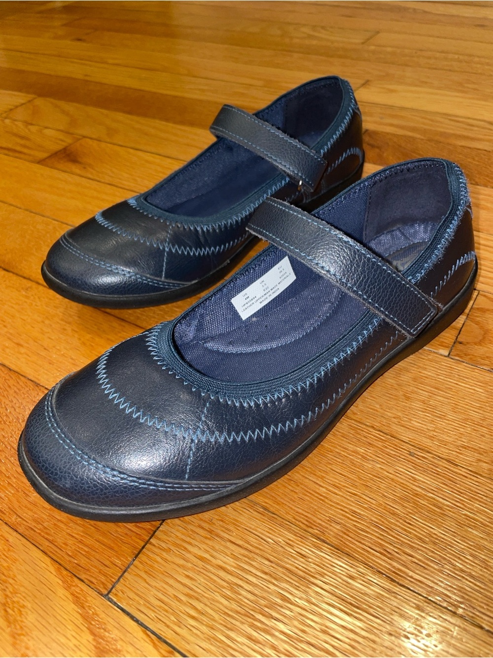 Kids Navy Mary Jane Strap Shoes EUC